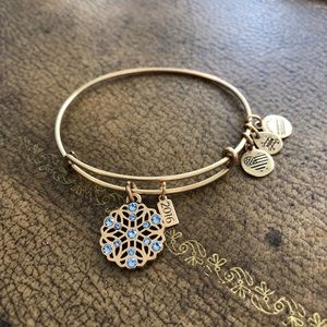 NIB Alex and Ani Limited Edition Snowflake Bangle